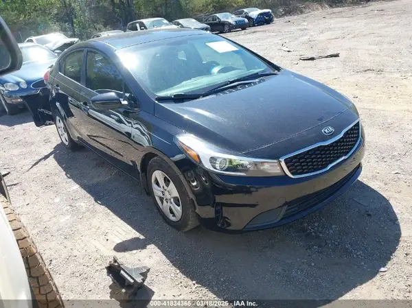 3KPFK4A74JE254861 2018 KIA FORTE - Image 1