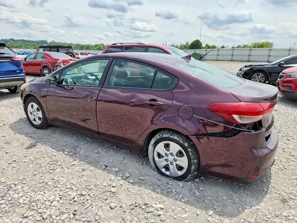 3KPFK4A74JE264046 2018 KIA FORTE - Image 2