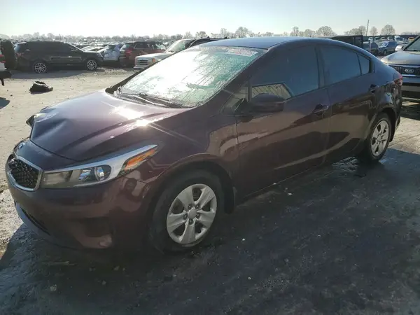 3KPFK4A74JE266315 2018 KIA FORTE - Image 1