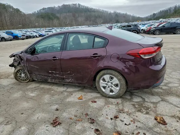 3KPFK4A74JE268209 2018 KIA FORTE - Image 2