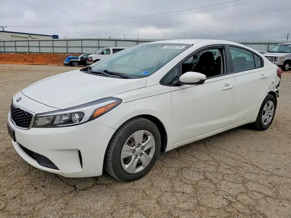 3KPFK4A74JE270851 2018 KIA FORTE - Image 1