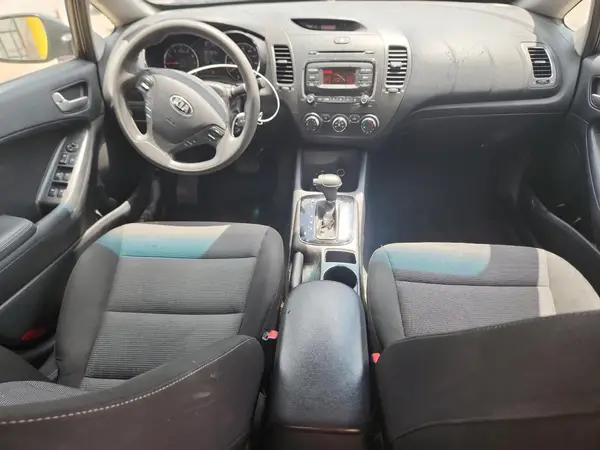 3KPFK4A75HE011120 2017 KIA FORTE - Image 8