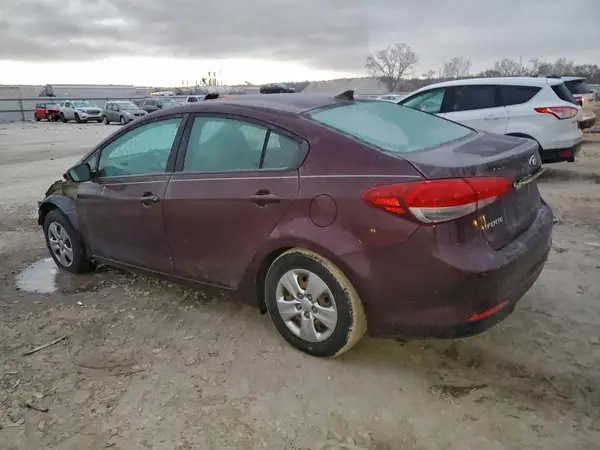 3KPFK4A75HE011442 2017 KIA FORTE - Image 2