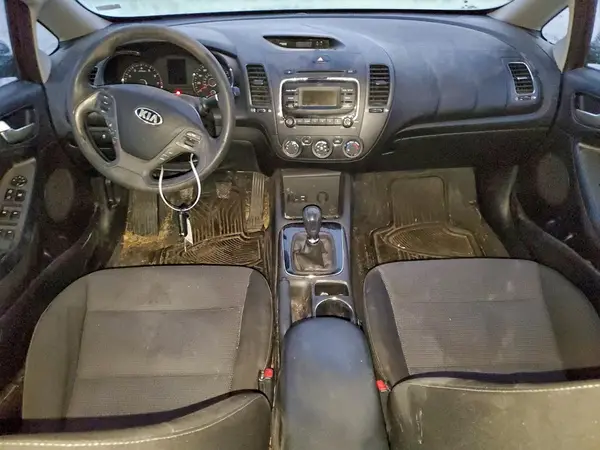 3KPFK4A75HE011442 2017 KIA FORTE - Image 8