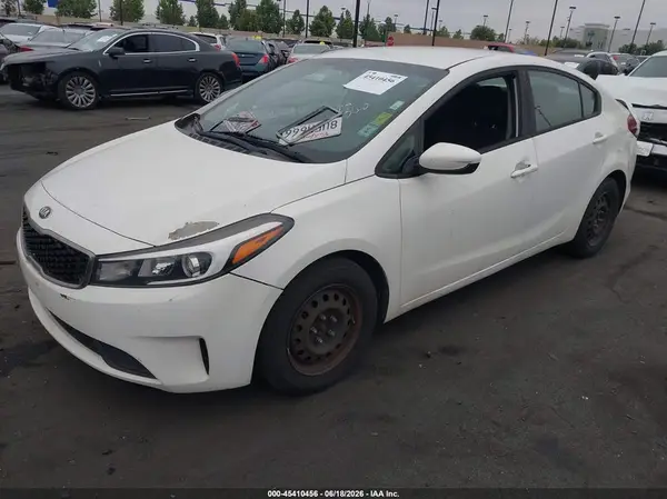 3KPFK4A75HE012378 2017 KIA FORTE - Image 2