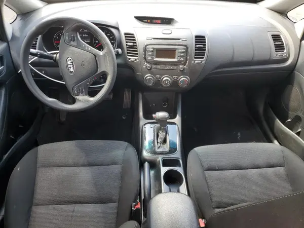 3KPFK4A75HE018357 2017 KIA FORTE - Image 8