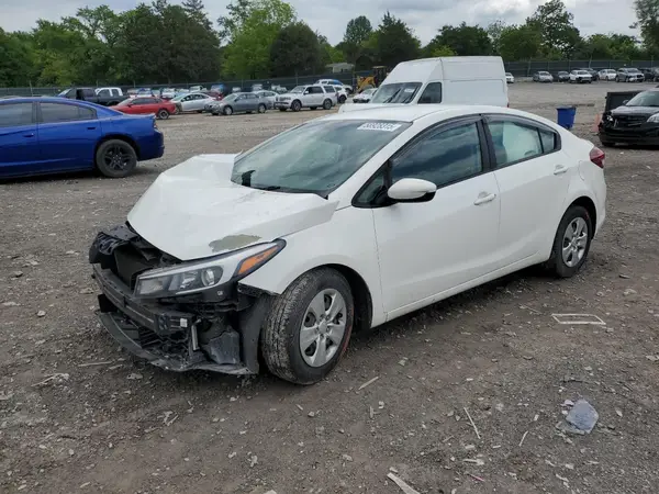 3KPFK4A75HE018648 2017 KIA FORTE - Image 1