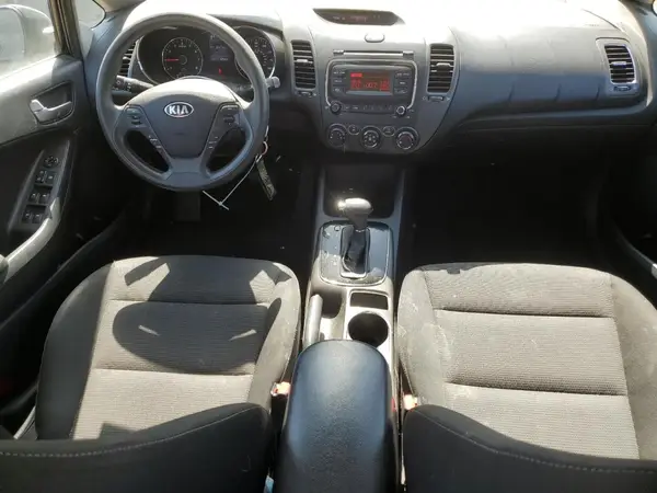 3KPFK4A75HE023249 2017 KIA FORTE - Image 8