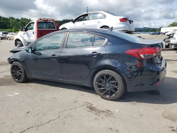 3KPFK4A75HE027205 2017 KIA FORTE - Image 2
