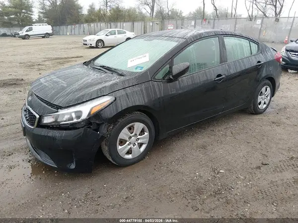3KPFK4A75HE029178 2017 KIA FORTE - Image 2