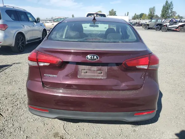 3KPFK4A75HE031867 2017 KIA FORTE - Image 2