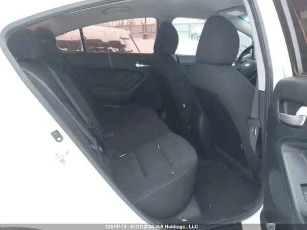 3KPFK4A75HE033909 2017 KIA FORTE - Image 8