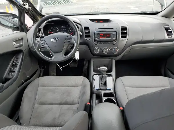 3KPFK4A75HE034347 2017 KIA FORTE - Image 8