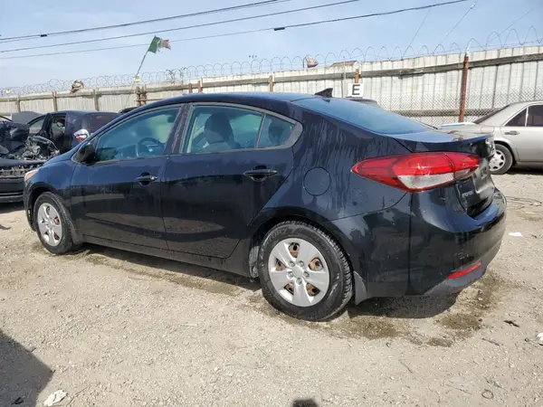 3KPFK4A75HE034638 2017 KIA FORTE - Image 2