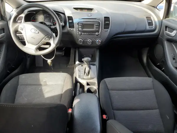 3KPFK4A75HE034638 2017 KIA FORTE - Image 8