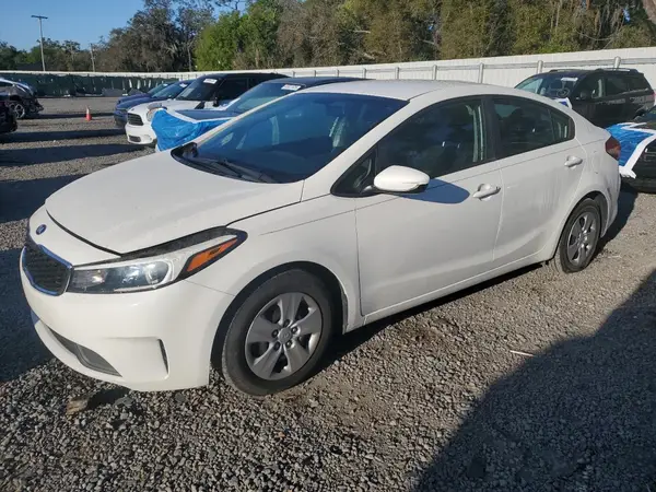 3KPFK4A75HE034929 2017 KIA FORTE - Image 1