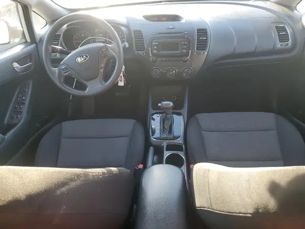 3KPFK4A75HE034929 2017 KIA FORTE - Image 8