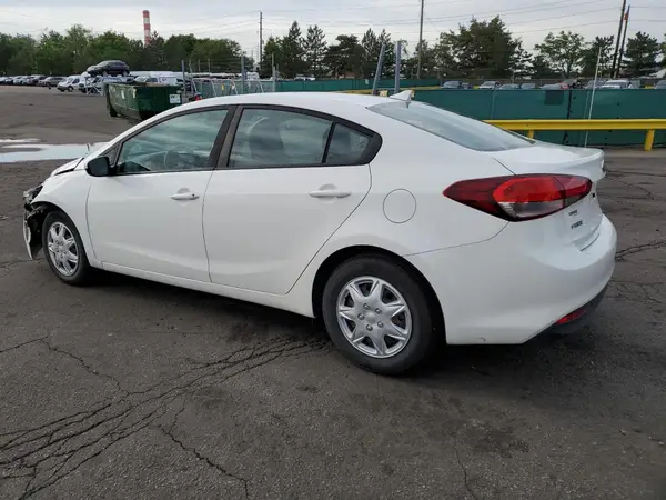 3KPFK4A75HE038060 2017 KIA FORTE - Image 2