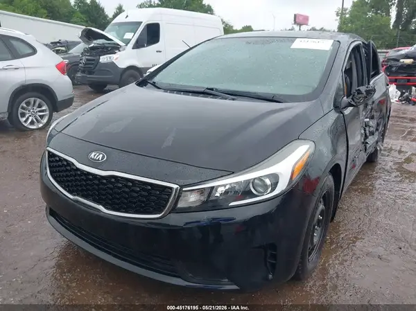 3KPFK4A75HE039774 2017 KIA FORTE - Image 2