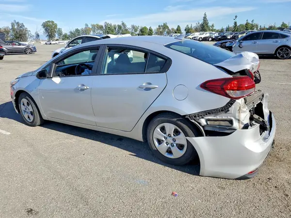 3KPFK4A75HE040097 2017 KIA FORTE - Image 2