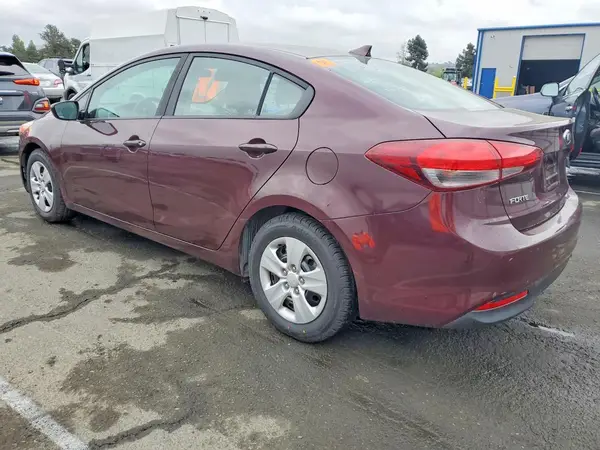 3KPFK4A75HE041850 2017 KIA FORTE - Image 2