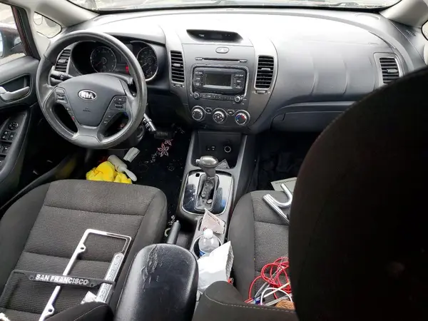 3KPFK4A75HE041850 2017 KIA FORTE - Image 8