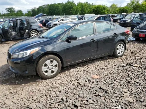 3KPFK4A75HE042738 2017 KIA FORTE - Image 1