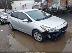 3KPFK4A75HE044327 2017 KIA FORTE