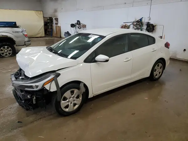 3KPFK4A75HE047230 2017 KIA FORTE - Image 1