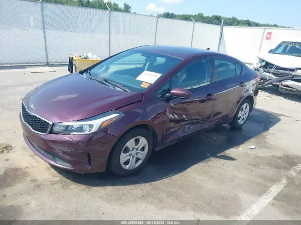 3KPFK4A75HE047647 2017 KIA FORTE - Image 2