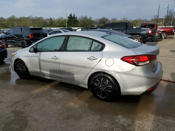 3KPFK4A75HE047793 2017 KIA FORTE - Image 2