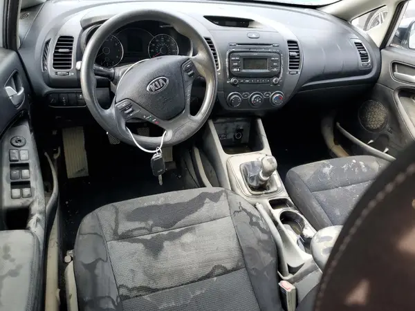 3KPFK4A75HE047793 2017 KIA FORTE - Image 8