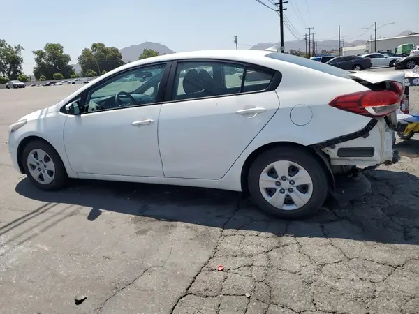 3KPFK4A75HE049057 2017 KIA FORTE - Image 2