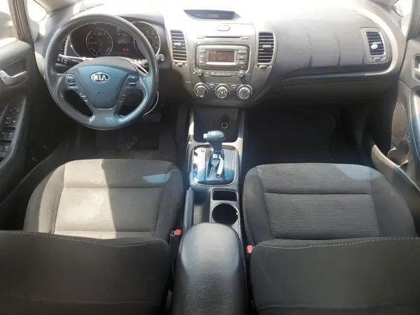 3KPFK4A75HE051701 2017 KIA FORTE - Image 8