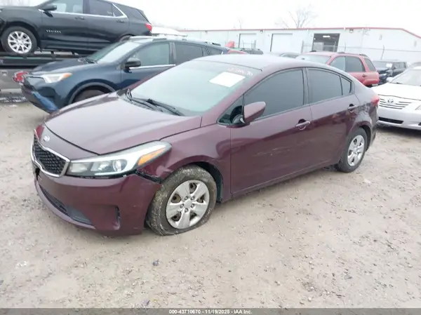 3KPFK4A75HE053299 2017 KIA FORTE - Image 2