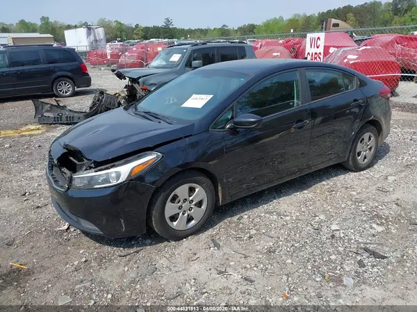 3KPFK4A75HE055084 2017 KIA FORTE - Image 2