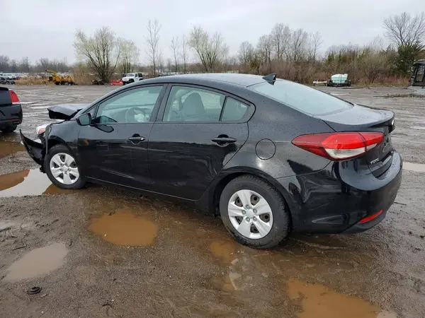 3KPFK4A75HE056896 2017 KIA FORTE - Image 2