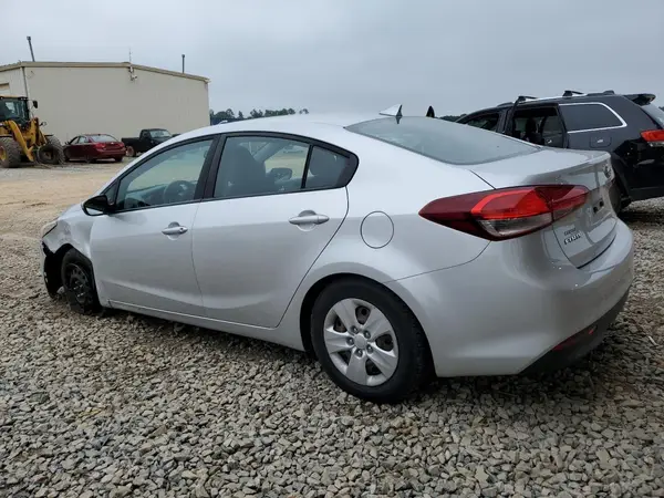 3KPFK4A75HE058275 2017 KIA FORTE - Image 2