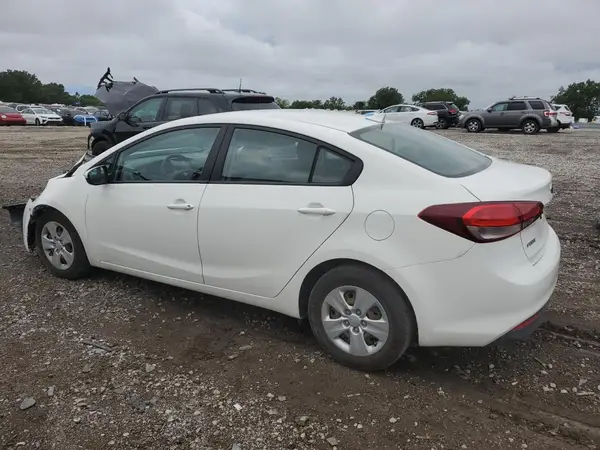 3KPFK4A75HE066490 2017 KIA FORTE - Image 2