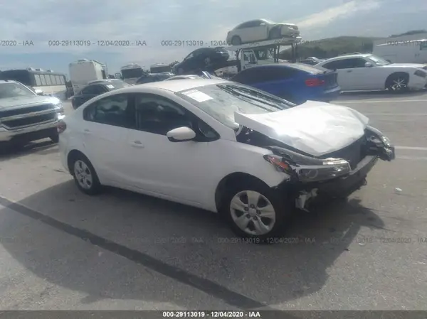 3KPFK4A75HE067610 2017 KIA FORTE - Image 1