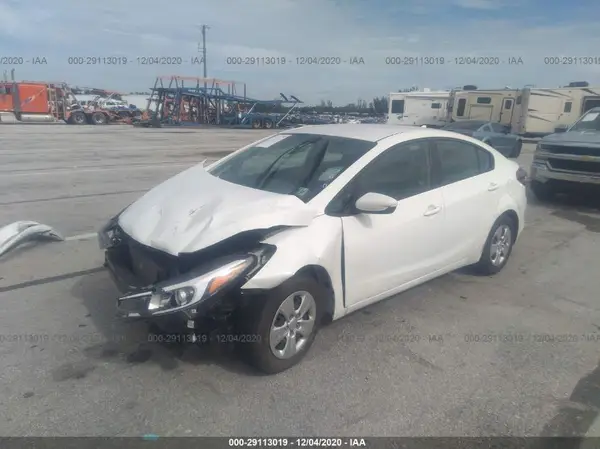 3KPFK4A75HE067610 2017 KIA FORTE - Image 2