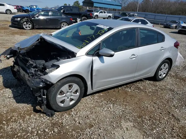 3KPFK4A75HE068739 2017 KIA FORTE - Image 1