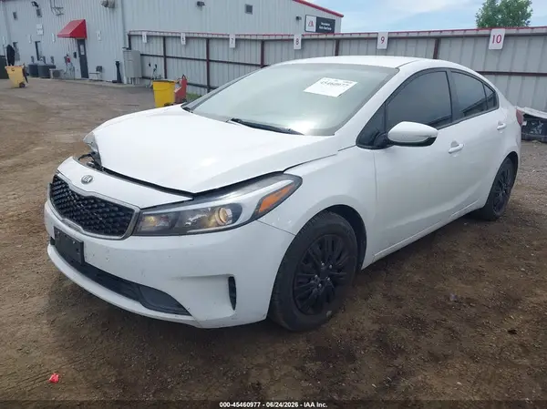3KPFK4A75HE068787 2017 KIA FORTE - Image 2