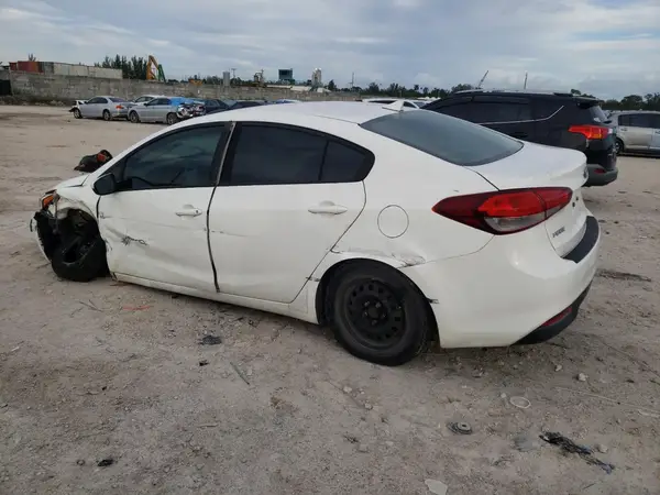3KPFK4A75HE070278 2017 KIA FORTE - Image 2