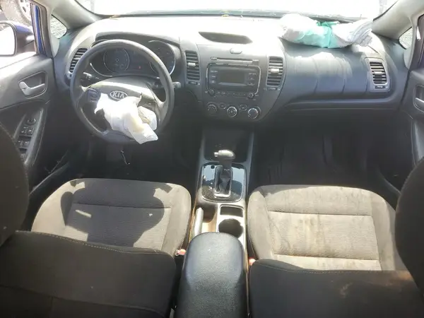 3KPFK4A75HE074296 2017 KIA FORTE - Image 8
