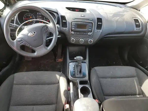 3KPFK4A75HE074332 2017 KIA FORTE - Image 8