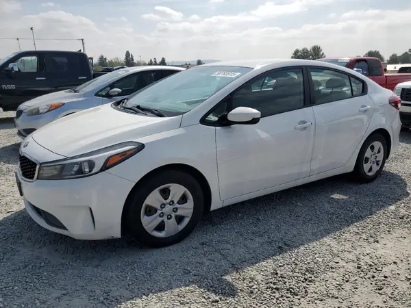 3KPFK4A75HE078431 2017 KIA FORTE - Image 1