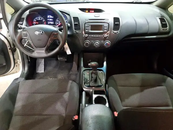 3KPFK4A75HE080406 2017 KIA FORTE - Image 8