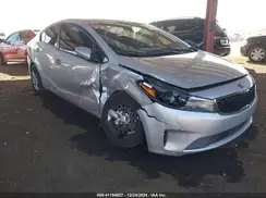 3KPFK4A75HE082771 2017 KIA FORTE
