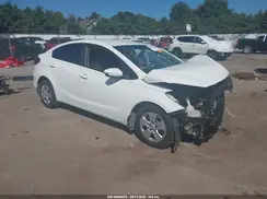 3KPFK4A75HE083239 2017 KIA FORTE